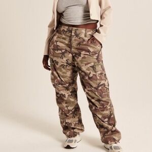 Abercrombie & Fitch Camouflage Cargo Pants